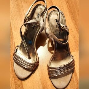 Kenneth Cole Reaction Gold ankle strap rhinestone heel sandals, sz 9